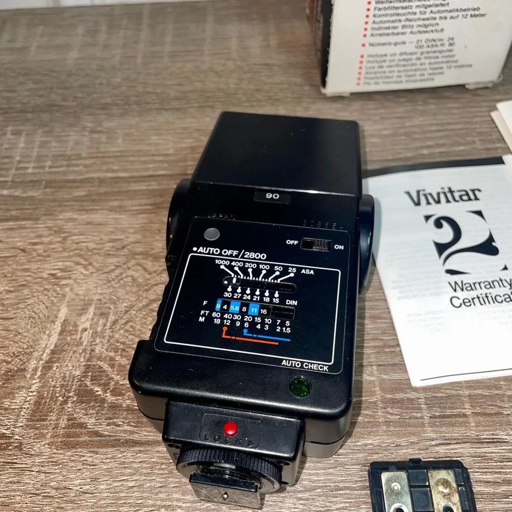 Vivitar 2800 Camera Flash Auto Thyristor 35mm Made In Japan-UnTested…(#17)